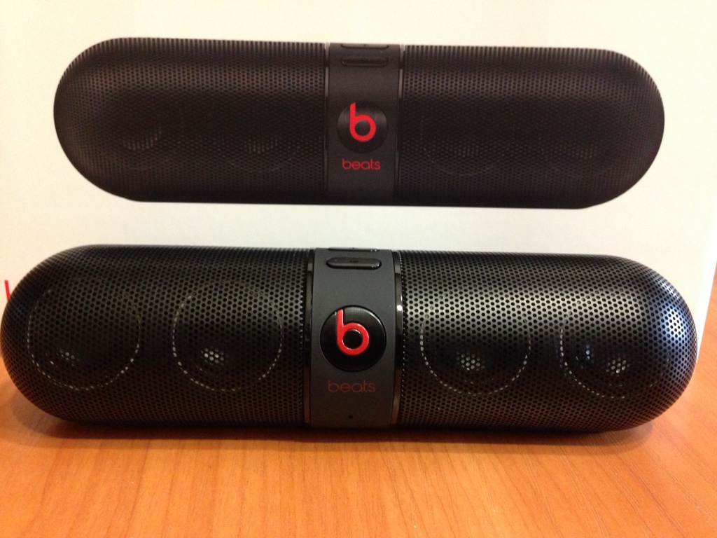 Портативная колонка beats. Beats Pill XL. Колонки Beats Audio. Блютуз колонка Beats. Оригинальная колонка Beats Pill.